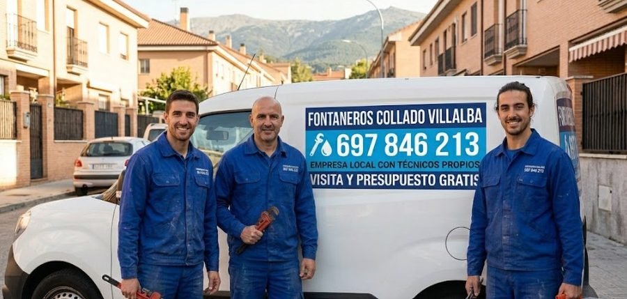 Fontaneros Collado Villalba empresa local con técnicos propios — equipo de tres fontaneros con furgoneta en Calle Real Collado Villalba — 697 846 213