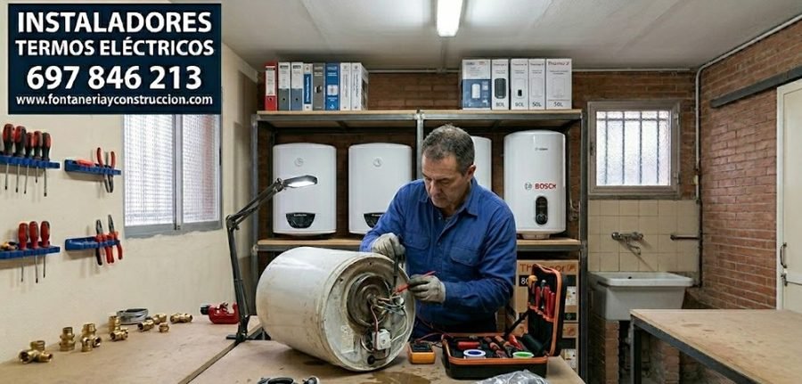 Técnico reparando termo eléctrico en Madrid Centro La Latina — diagnóstico y reparación resistencia termostato — Fontanería y Construcción 697 846 213